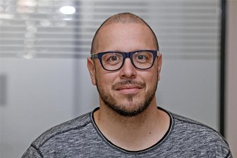 Stühlerücken jetzt auch in der Ratsfraktion: Lars Dörner folgt auf Jens Heinzig - Die acht Mitglieder wählten Lars Dörner zum neuen Vorsitzenden der Fraktion SPD/Grüne/Tierschutzpartei.