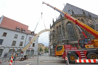 Stützen für den schiefen Dom von Zwickau -