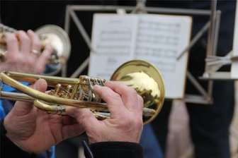 Stützengrüner Musikwoche startet ins Schnapszahl-Jubiläum - Eine Woche lang dreht sich in Stützengrün sehr viel um Noten und Instrumente.