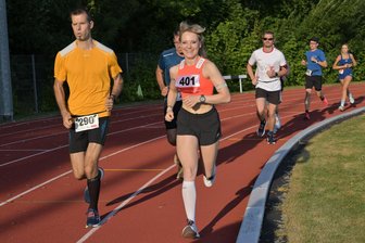 Stundenlaufserie: Siegerin nutzt Zwickauer Termin als Vorbereitung auf Marathonstart - Nathalie König war am Mittwochabend im Sportforum Sojus nicht zu schlagen.