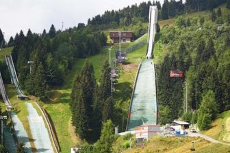 Sturm am Fichtelberg: Skisprung-Wettbewerb abgesagt -