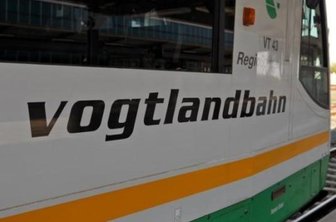 Sturmtief Yulia: Verspätungen bei der Vogtlandbahn - Sturmtief Yulia hat am Sonntagabend den Verkehr der Vogtlandbahn beeinträchtigt.