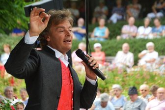 Südtiroler begeistert Publikum - Autoren gehen es kriminalistisch an -