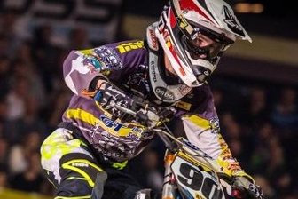 Supercross: Chemnitzer visiert Platz eins an - Justin Trache erlebte in Stuttgart eine Schrecksekunde.