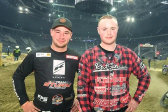 Superenduro-Auftakt in Polen weckt bei zwei Erzgebirgern Lust auf mehr - Florian Görner (links) und Pascal Sadecki schnupperten mal wieder Hallenluft.