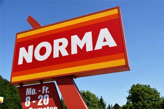Supermarkt-Dieb schlägt erneut in Schneeberg zu: Kasse bei Norma im laufenden Betrieb aufgehebelt - Ein Dieb hat am Dienstag Geld aus einer Kasse des Norma-Marktes in Schneeberg gestohlen. Die Polizei ermittelt.