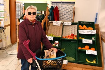 Supermarkt in Lunzenau gibt auf - Fleischerei Sacher orientiert sich neu - Rosmarie Jahn kauft regelmäßig in Sachers Supermarkt in Lunzenau ein. Sie bedauert das Aus für den Laden.