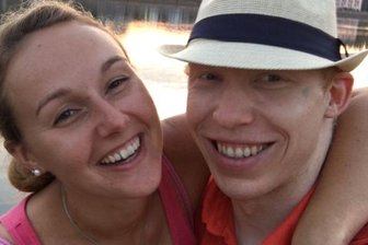 Supersprinter, Genussmensch, Hobbykoch - Joachim Eilers mit seiner Freundin Tamara, die in seiner Geburtsstadt Köln lebt. Beide sind seit Juni liiert.