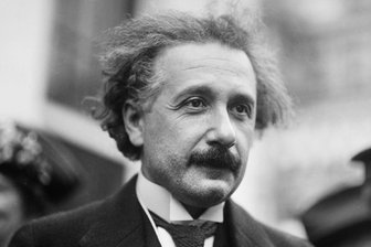 Superstar der Wissenschaft: Warum selbst Einstein die Welt nicht zur Vernunft bringen konnte - Albert Einstein 1921 auf Tour in den USA. Foto: Circax Images