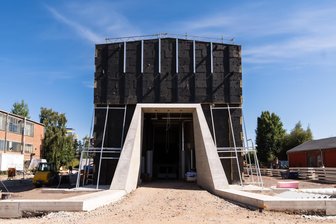 Superstar Turrell als Schlussgong auf dem „Purple Path“: Millionen-Lichtkunst für die Zukunft? - Turrell-Baustelle: die Schmiedehalle in Oelsnitz (Erzgebirge).