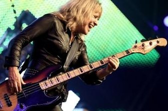 Suzi Quadro spielt auf Freilichtbühne - Suzi Quatro will am 4. September ihr zweimal verschobenes Konzert nachholen.