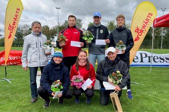 SV Vorwärts Zwickau ehrt beim Nachwuchssportfest seine WM- und EM-Starter - Wurden geehrt beziehungsweise verabschiedet: Werner Götze, Shaun-Paul Fritzsche, Julius Tümpel, Carl Heymann (hinten von links) sowie Dirk Naumann, Michelle Wemme und Norbert Nockmann (vorn von links).