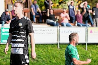 SVL sendet Lebenszeichen - Das Jubeln noch nicht verlernt: Der Lichtenberger Kapitän Torsten Gronwaldt (r.) feiert seinen Treffer zum 1:0 gegen Großenhain.