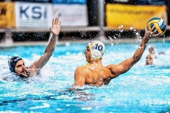 SVV hofft auf Erfolg in Würzburg - Max Beuchert (am Ball) bestreitet mit dem SVV Plauen das vorletzte Spiel des Kalenderjahres. Am Samstag sind die Plauener in Würzburg gefordert, eine Woche später kommt Poseidon Hamburg ins Vogtland.