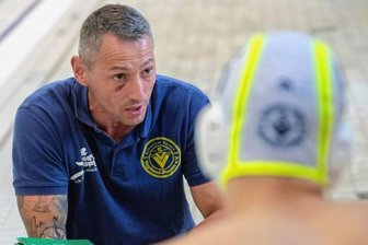 SVV-Männer blicken nach vorn - Trainer Rico Horlbeck hat einen Plan. Und den vermittelt er seinem Team, das aus vielen erfahrenen, aber auch jungen Spielern besteht. Viermal pro Woche wird für den Klassenerhalt trainiert.