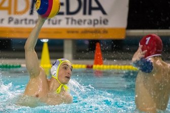 SVV meistert Doppelspieltag mit Bravour - Max Beuchert (links) war am Wochenende der fleißigste Torewerfer der Plauener. In den beiden Partien gegen Halle und Chemnitz brachte er es auf insgesamt 13 Treffer.Foto: Oliver Orgs