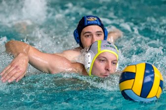 SVV Plauen schlägt auch Bochum - Nach dem 19:11-Heimsieg gegen Aufsteiger Bochum können Alexander Fritzsch (vorn) und der SVV Plauen in einer Woche den Spitzenplatz der DWL-B-Gruppe ins Visier nehmen.
