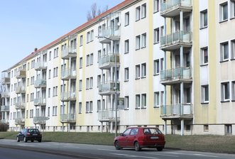 Syrischer Kriegsverbrecher suchte Asyl in Plauen - In diesem Wohnblock an der Martin-Luther-Straße lebte Abdahlfatah H. A. mit seine Frau und vier Kindern mehrere Monate. Vergangenes Jahr zog die Familie weg.