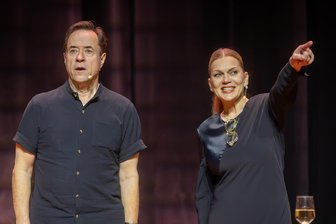 Szenen (k)einer Ehe? Anna Loos und Jan Josef Liefers schauspielern in Chemnitz - Jan Josef Liefers und Anna Loos in der Stadthalle Chemnitz.
