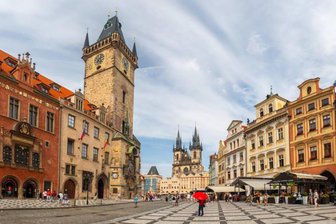 Täglich zweimal Busse von Chemnitz nach Prag: Möglich macht es das Kulturhauptstadtjahr - Für wenig Geld von Chemnitz in die "Goldene Stadt" Prag? Das geht ab dem 8. April.