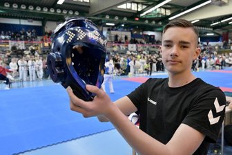 Taekwondo: Erzgebirger schreibt Vereinsgeschichte – das WM-Debüt naht - Enno Bentlin (13) vom Zwönitzer HSV vertritt seinen Verein und das Erzgebirge im Mai bei der Weltmeisterschaft der U 15. Amtierender deutscher Meister ist der Gymnasiast schon. Nun reist er in die Vereinigten Arabischen Emirate.