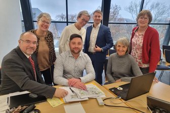 Tag der Sachsen in Plauen? Fachleute besichtigen Veranstaltungsplätze in der Stadt - OB Steffen Zenner (li.) mit Rathaus-Mitarbeitern und Kuratoriumsvertretern beim Treffen.