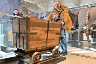 Tag Eins der neuen Kohlewelt im Erzgebirge: „Das Museum ist überwältigend“ - Claudia Duy und Markus Franke aus Rüsdorf bei St. Egidien haben zusammen mit Sohn Elias die Kohlewelt am Eröffnungstag besucht.