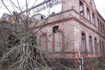 Tage der Stuhlfabrik sind gezählt - Im Komplex wurde mehrfach Feuer gelegt. Zuletzt löschte die Feuerwehr im Februar 2017 einen Großbrand.