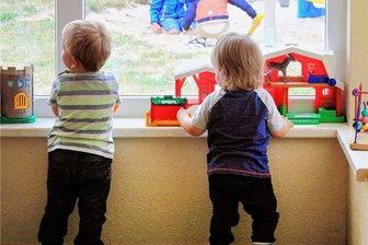 Tagesmütter in Neukirchen bangen um ihre Existenz - Bis Juli 2024 können die Tagesmütter eine Betreuung garantieren. Wie es weitergeht, ist offen.