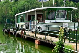 Talsperre Kriebstein: 1,9 Millionen Euro Fördermittel für Hafenumbau bewilligt - Fähranleger im Hafen der Talsperre Kriebstein