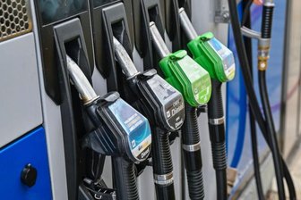 Gut eine Woche vor dem Ende des sogenannten Tankrabatts sind die Spritpreise wieder leicht gestiegen.