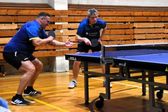Tannenberger Tischtennisspieler wollen es jetzt wissen - Gornsdorfs Nummer 2 Stefan Meiner (l.), hier im Doppel mit Mannschaftskollege Holger Anhut, fiebert dem Derby gegen Tannenberg entgegen. Meiner lief einst in den Farben der Tannenberger auf.