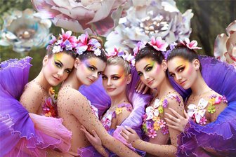 Tanz-Show, Lichternacht und mehr: Das ist am Wochenende im Erzgebirge los - Die Karo Dancers laden für das Wochenende mit ihrer neuen Show zu einem tänzerischen Spaziergang über die Landesgartenschau 2026.