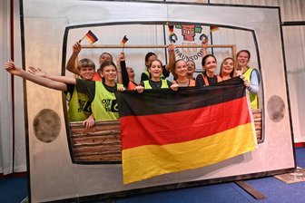 Tanz und Sketche: Jubiläumsfeier im Schlosspark Lichtenwalde - Die Funken gehören zu den Akteuren der Jubiläumsparty, im Bild ein Thema der Vorsaison.