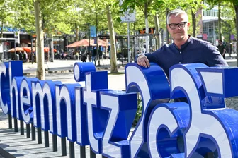Tanzen mit Barbara Ludwig und 10 Minuten Pokerface: Der (bald) Ex-Stadtsprecher plaudert über Chemnitz - Bis Ende Mai ist Matthias Nowak noch als Sprecher aktiv, dann kommt Urlaub, dann ein Unternehmen in Stuttgart. Seit 2019 war er Stadtsprecher.