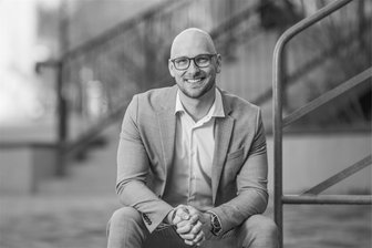 Targobank Plauen wächst im Vogtland mit Vergabe von Krediten - Daniel Würfel, 2024 Standortleiter der Targobank Plauen.