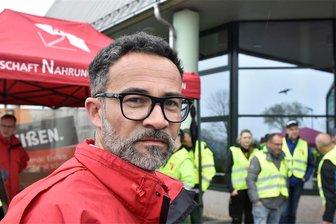 Tarifkonflikt bei Bad Brambacher: Was die Gewerkschaft fordert - Thomas Lißner von der Lebensmittelgewerkschaft NGG streitet mit seinen Kollegen für mehr Geld bei Bad Brambacher.