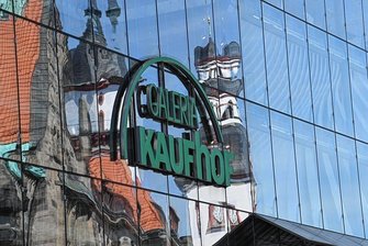 Tarifvertrag gekündigt: So geht es den Mitarbeitern im Kaufhof Chemnitz - Die Kaufhof-Filiale im Zentrum von Chemnitz. Die rund 125 Mitarbeitenden sorgen sich um die Zukunft des Hauses.