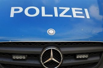 Taschenlampenschein verrät Eindringling -