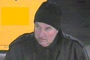 Tatverdächtiger nach Überfall auf Tankstelle gesucht -