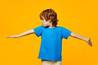 Tausende Kinder in Sachsen haben Probleme beim Bewegen und Sprechen - Wie geht noch mal der Hampelmann?