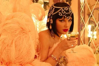 Taylor Swift bringt neues Album samt Film über ihre letzte Tour raus: Wie verrückt ist „Life of a Showgirl“? - Schaut ruhig hin, ihr habt es schließlich bezahlt: Taylor Swift.