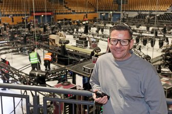 Technik-Aufbau für Zwickauer Show-Premiere: „Holiday on Ice“ bringt Arena ans Limit - 