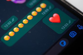 Teenager im Vogtland nach Sex-Chat erpresst - Ein Jugendlicher wurde nach einem Chat mit Nacktbildern erpresst.