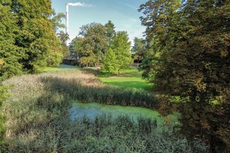Teich im Schönherrpark: Erst geht das Wasser, dann der Schlamm - Der Teich im Schönherrpark hat große Bedeutung für den Denkmal- und den Naturschutz.