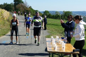 Teilnehmerrekord beim Amtsberger Panoramalauf - Auch die Nordic Walker freuten sich über die schöne Strecke und die gute Verpflegung.