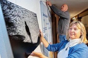 Telefonseelsorge Vogtland: Warum ein Anruf Leben retten kann - Tabea Waldmann, Chefin der Telefonseelsorge Vogtland, ist Mitveranstalterin der am Mittwoch öffnenden Ausstellung, die sich der Suizidprävention widmet. Sie wird begleitet von sieben Themenabenden.