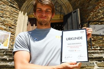 Tempo und Wissen vereint - Der aus Chemnitz stammende Rennrodler Timon Grancagnolo ist zum Oberwiesenthaler Eliteschüler des Sports 2020 gekürt worden.