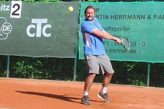 Tenniscracks aus Freiberg und Chemnitz im Sachsenderby ohne Chance - Holte gegen den klaren Favoriten einen von zwei Punkten für sein Team: Jan Marek vom FHTC.