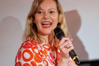 Teresa Weißbach lüftet Geheimnis - Teresa Weißbach berichtete, dass sie aufgrund ihrer Schwangerschaft eine Rolle verlor. 